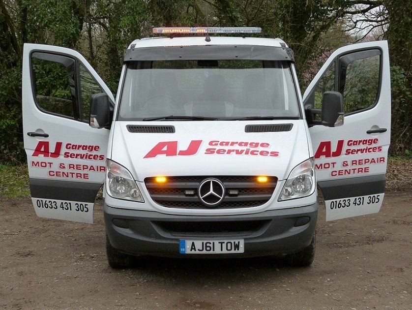 24 Hour Rescue & Recovery at AJ Garage Services